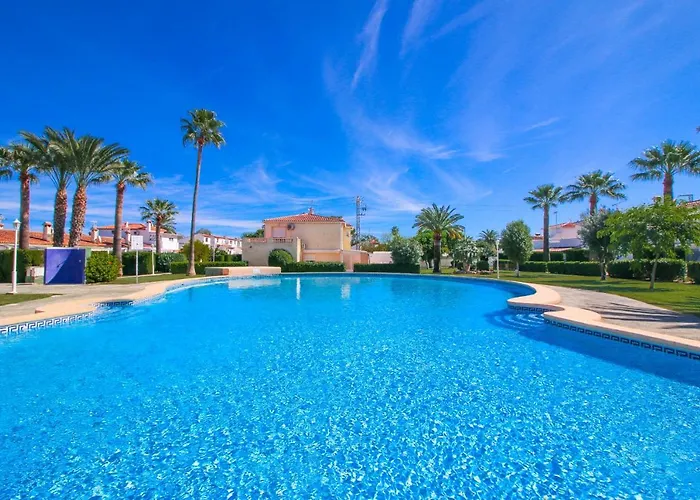 Residencial El Cortijo By Carlosferien * دينايا